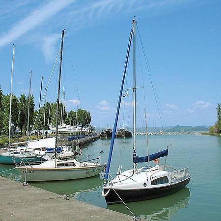Privát, saját fürdős, erkélyes szoba a Balatonon Kőröshegy Extérieur photo